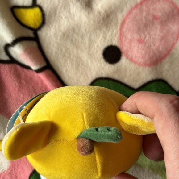 Yalitza the lemon bat squishmallow NWT - Picture 6 of 6